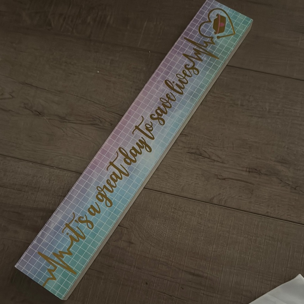 Inspirational Wall Decor with Heartbeat Design